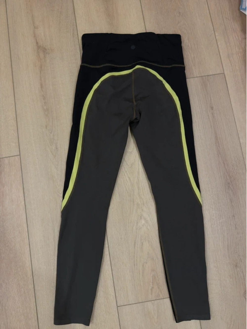 Athleta Black Gray Colorblock Running Leggings Neon Yellow Reflective Trim